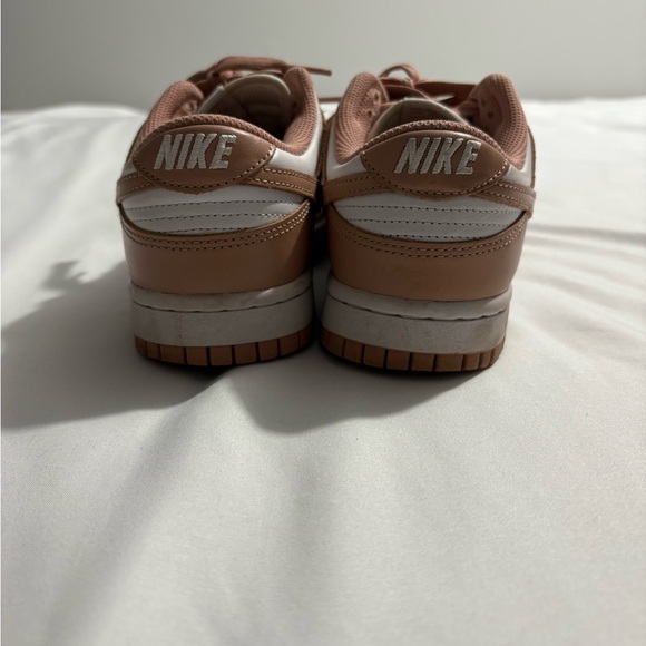 Nike Women's Blush and White Sneakers - Picture 4 of 5